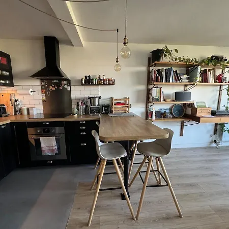 Avec Parking Prive Apartamento