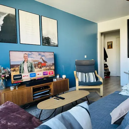 Apartment Avec Parking Prive *