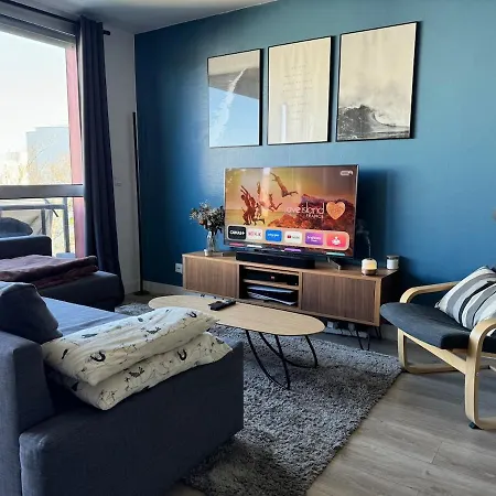 Apartment Avec Parking Prive *